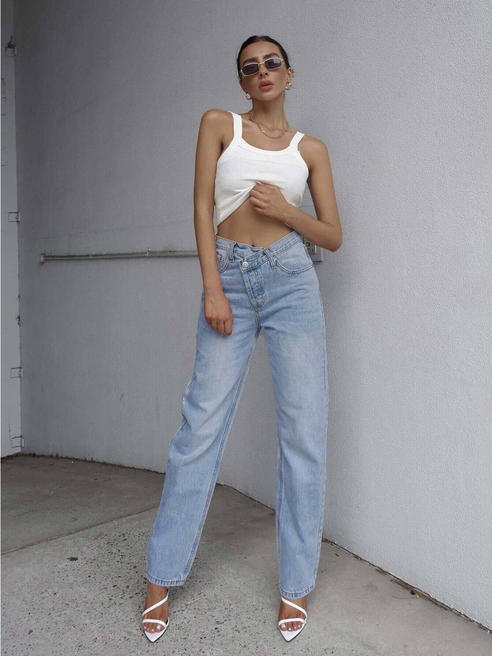 Princess Polly Light Blue High-Rise Asymmetric Straight Jeans Size 2